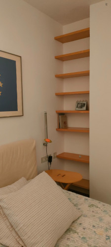 Welcoming single bedroom in Sant Sant Gervasi neighbourhood