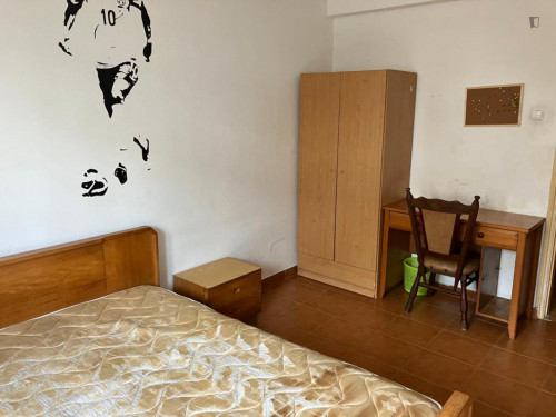 Charming double bedroom close to Reboleira metro station