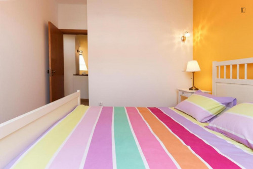 Lovely double bedroom in Benfica, Lisbon