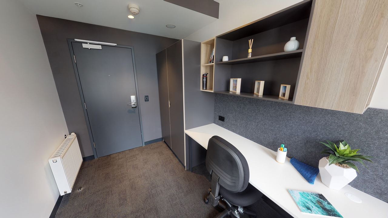  Standard Bedroom  -  UniLodge Lincoln House  - Gallery -  3