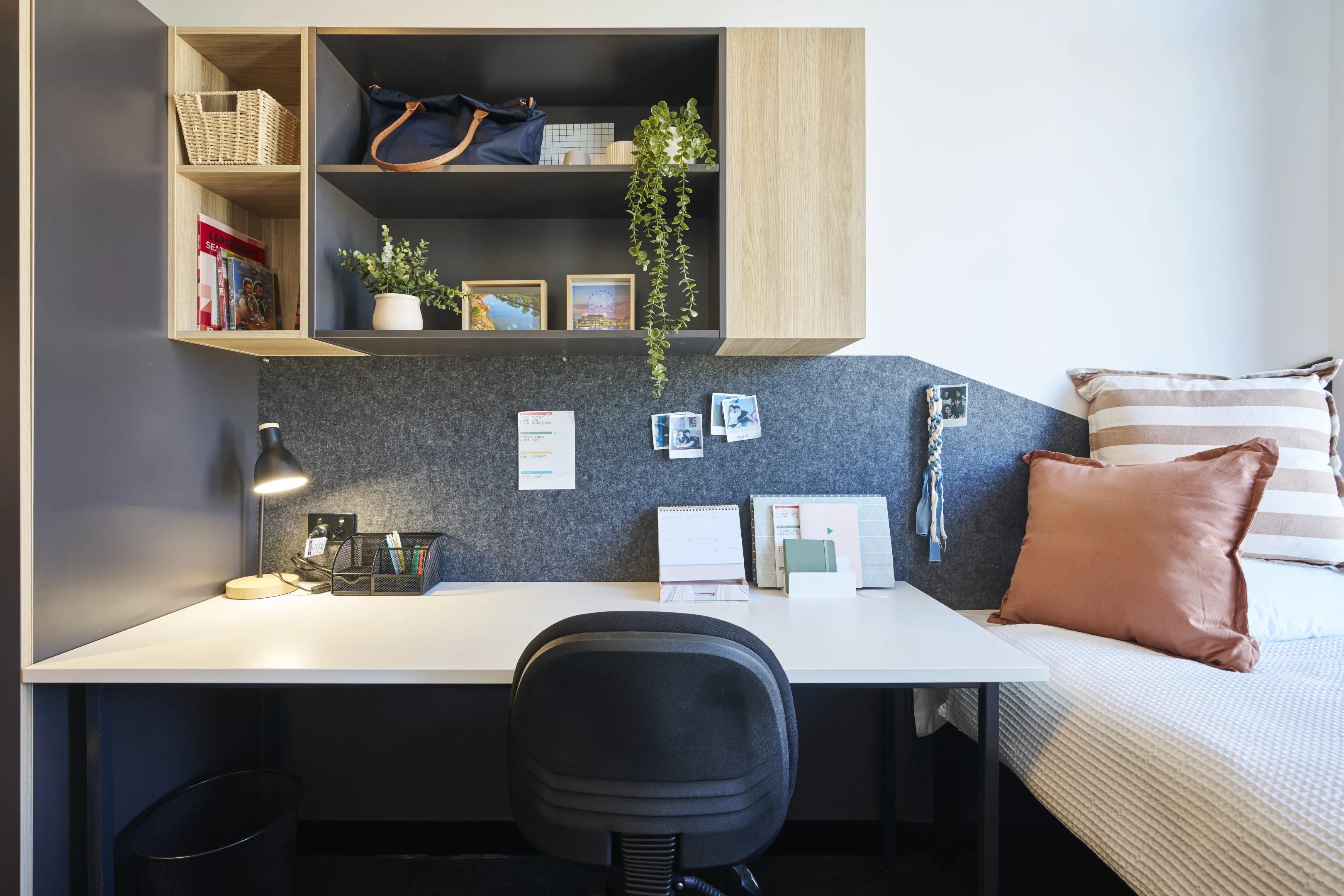  Standard Bedroom  -  UniLodge Lincoln House  - Gallery -  6