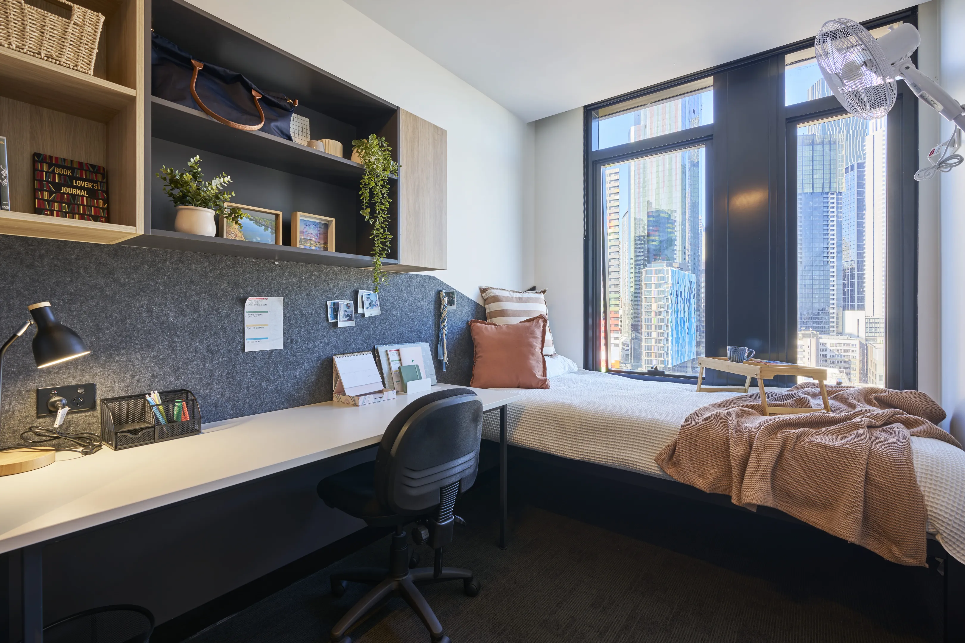  Standard Bedroom  -  UniLodge Lincoln House  - Gallery -  7