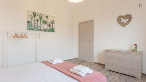 Artistic 2-Bedroom apartment close to Piazza Della Vittoria