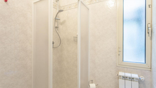 Artistic 2-Bedroom apartment close to Piazza Della Vittoria