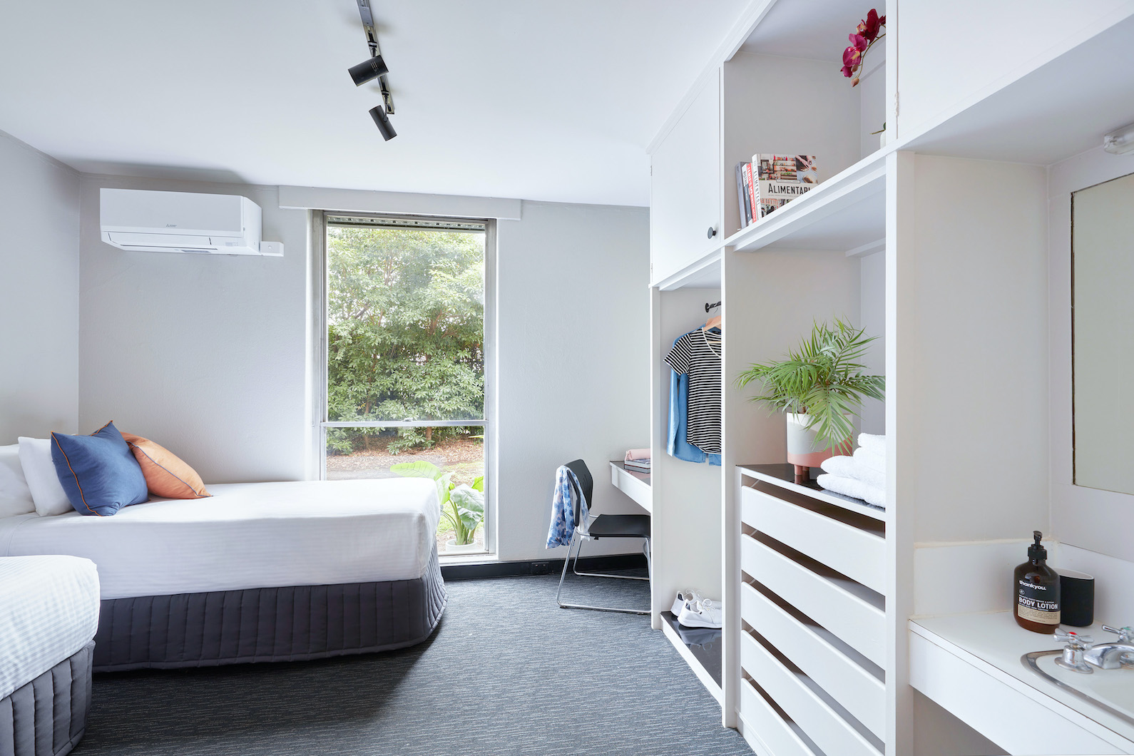  Twin Room  -  Campus Melbourne  - Gallery -  1