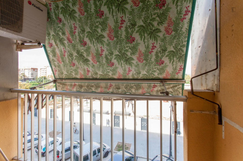 Single bedroom in 4-bedroom apartment  - Gallery -  4