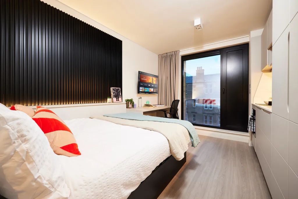  Lite  -  Iona Street  - Gallery -  1