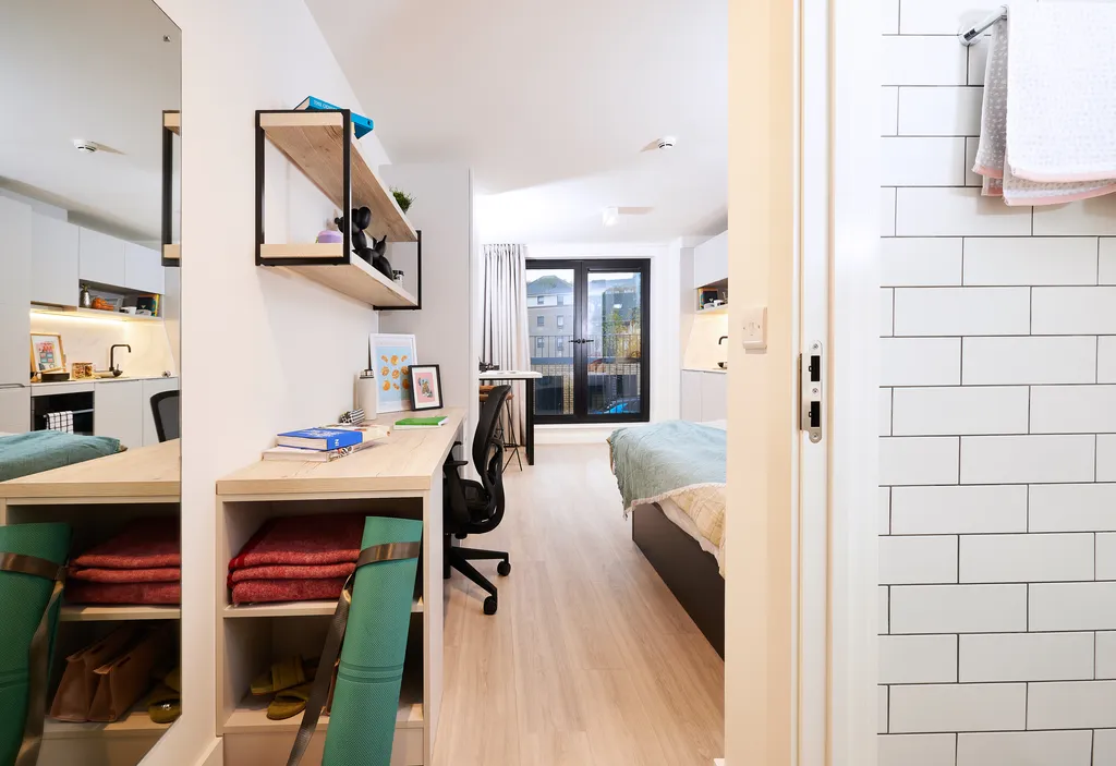 Premium - Iona Street - Gallery - 2