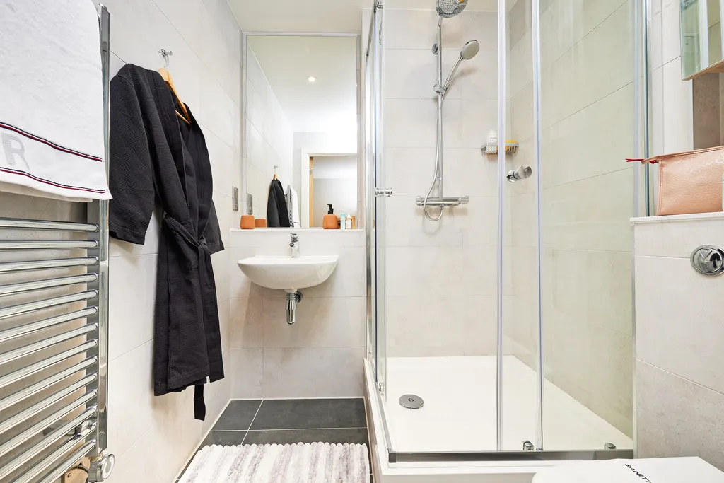 Two Bedroom - Iona Street - Gallery - 3