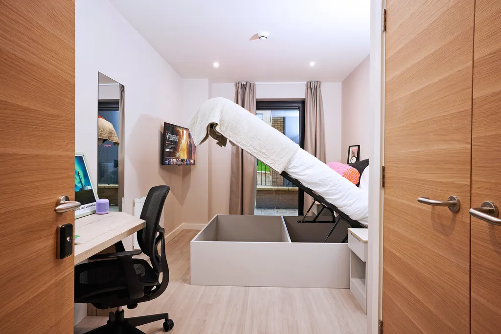  Two Bedroom  -  Iona Street  - Gallery -  6