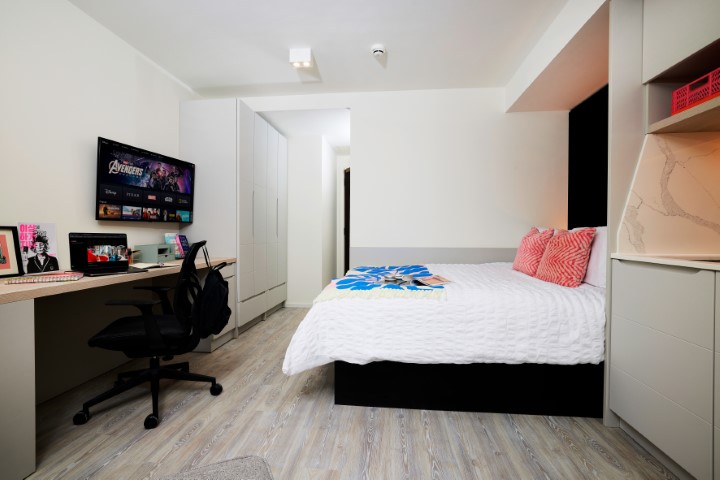  Premium  -  Bruce Street  - Gallery -  1