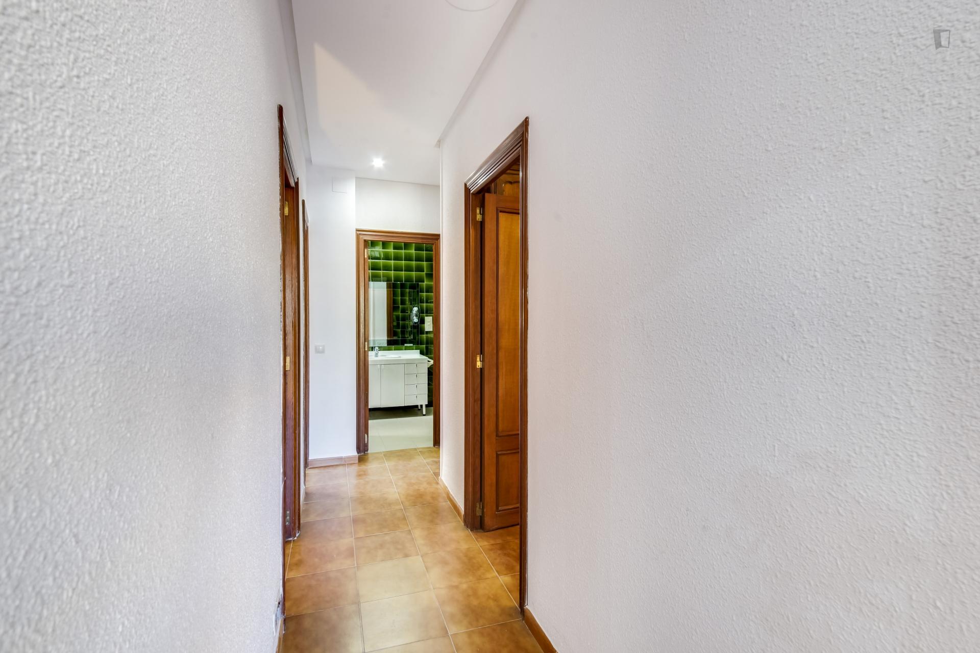 Appealing double bedroom near the Plaça de la Reina