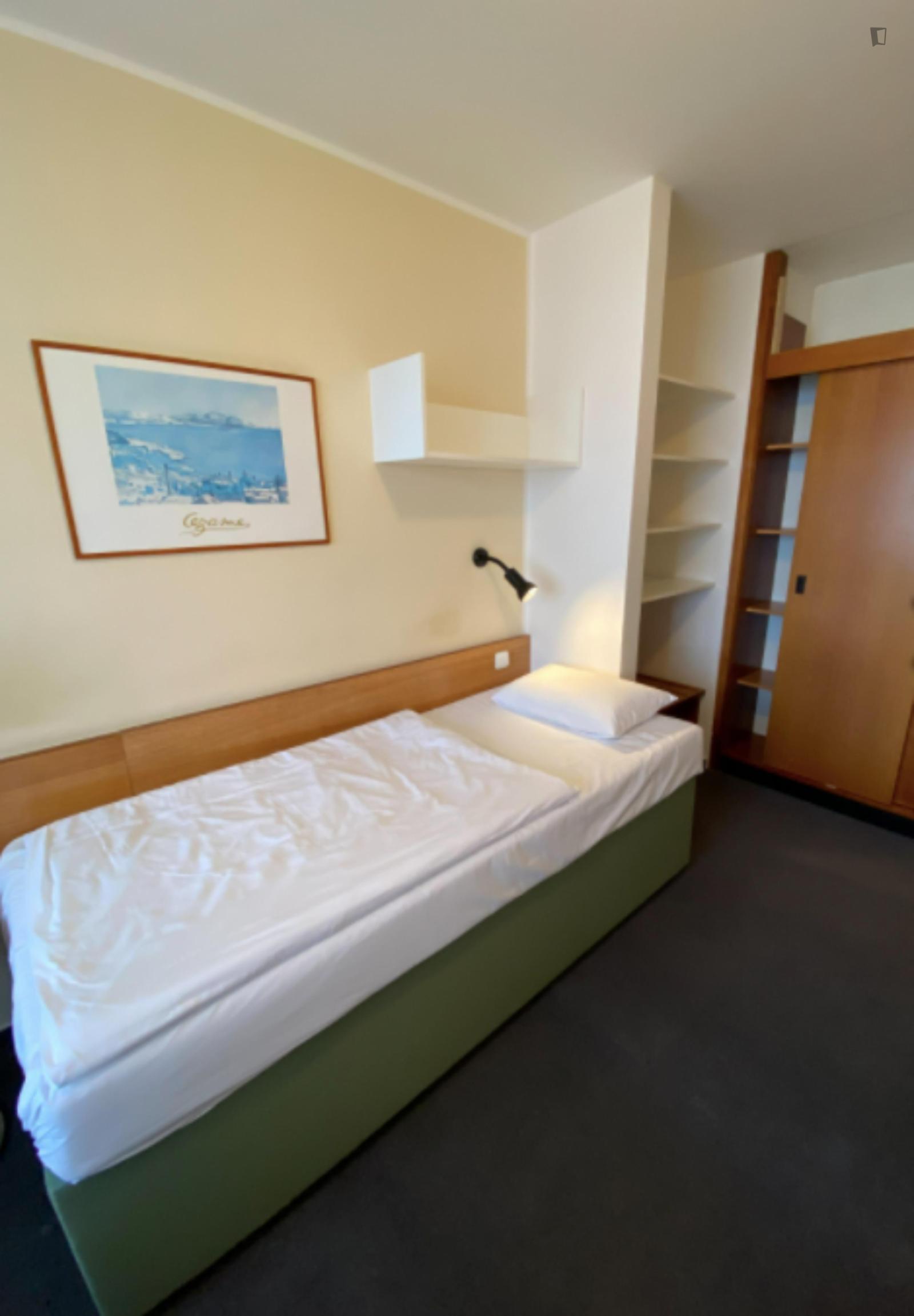 Bed In An Ensuite Twin Bedroom, In A Hotel Near Přírodní Park Košíře-Motol - 1
