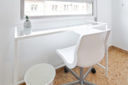 Lovely double bedroom next to Tormos  - Gallery -  4