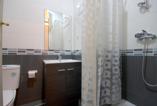 Single bedroom with a lovely balcony view, near the Callao metro station