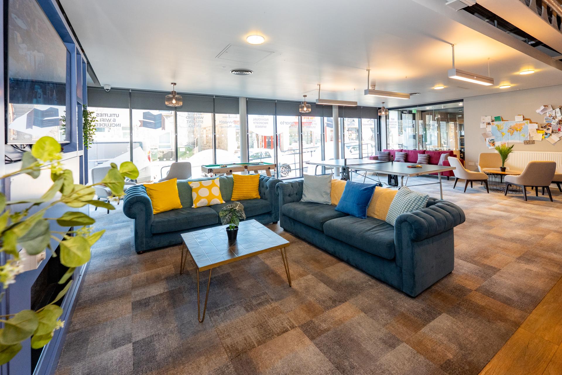  Platinum Plus Studio  -  The Combworks  - Gallery -  3