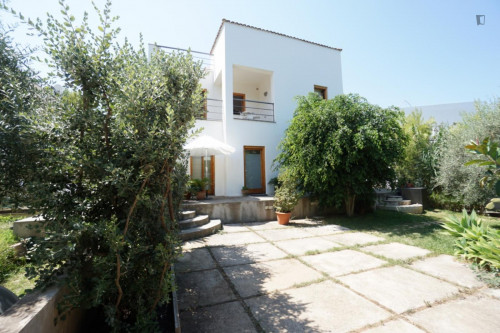 Stunning 4-Bedroom Villa by the sea in Altavilla Milicia with shared pool - Gallery - 11