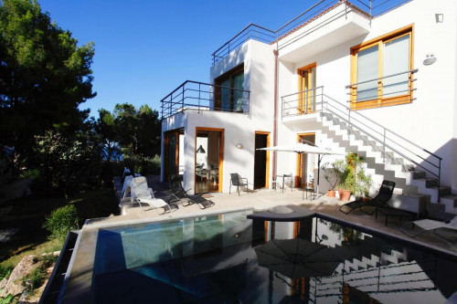 Stunning 4-Bedroom Villa by the sea in Altavilla Milicia with shared pool - Gallery - 6