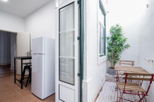 Tasteful 1-bedroom apartment in Campo de Ourique - Gallery - 9