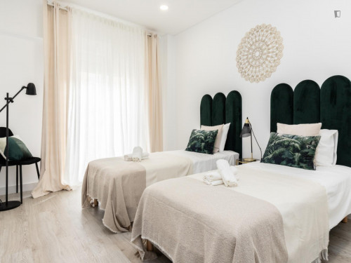 Charismatic 3-bedroom flat near the Faro train station