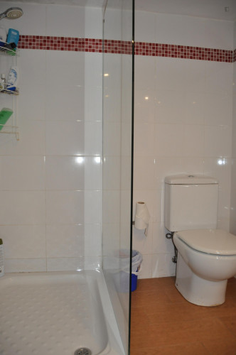 Pleasant double bedroom in trendy Malasaña - Gallery - 11