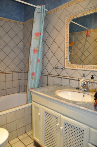 Pleasant double bedroom in trendy Malasaña - Gallery - 12