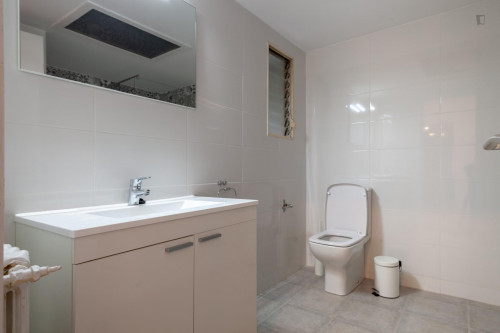 Well-equipped double bedroom in Sant Gervasi - Gallery - 14