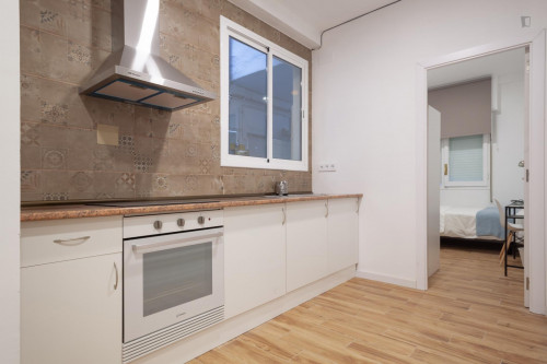 Well-equipped double bedroom in Sant Gervasi - Gallery - 16