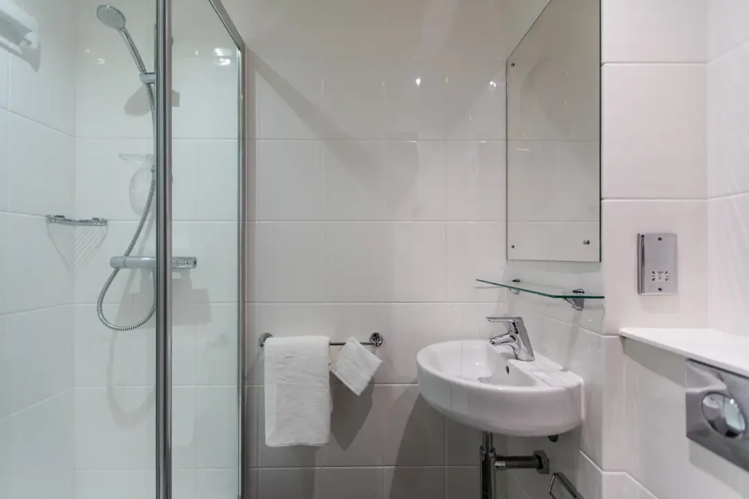  1 Bed Penthouse  -  Aparto Queens Court  - Gallery -  7