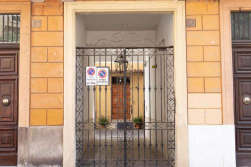 Bright 2-bedroom apartment near Castel Sant'Angelo