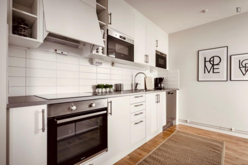 Cushy single bedroom in a residence, in Handen