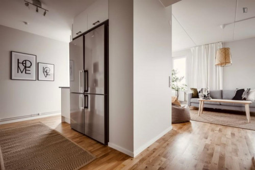 Cushy single bedroom in a residence, in Handen