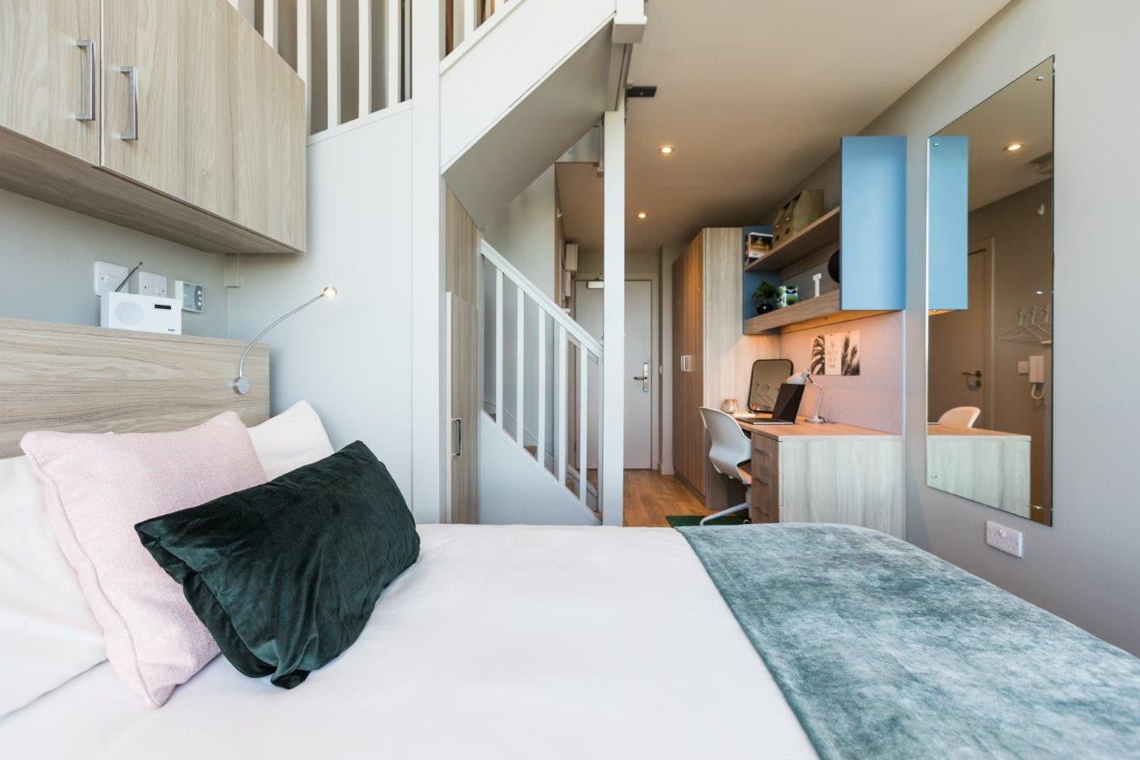 Penthouse - 5