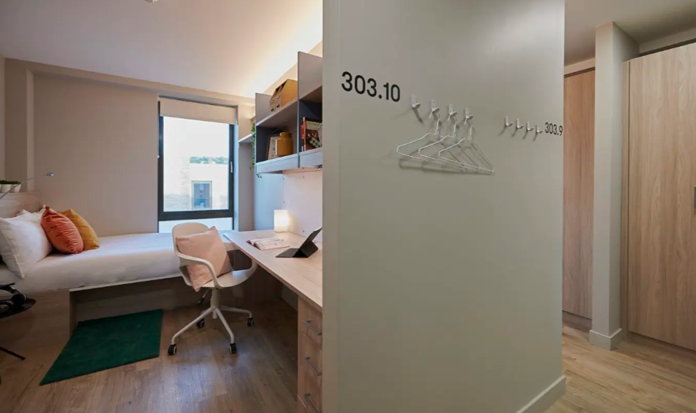 Twin En-Suite - 4