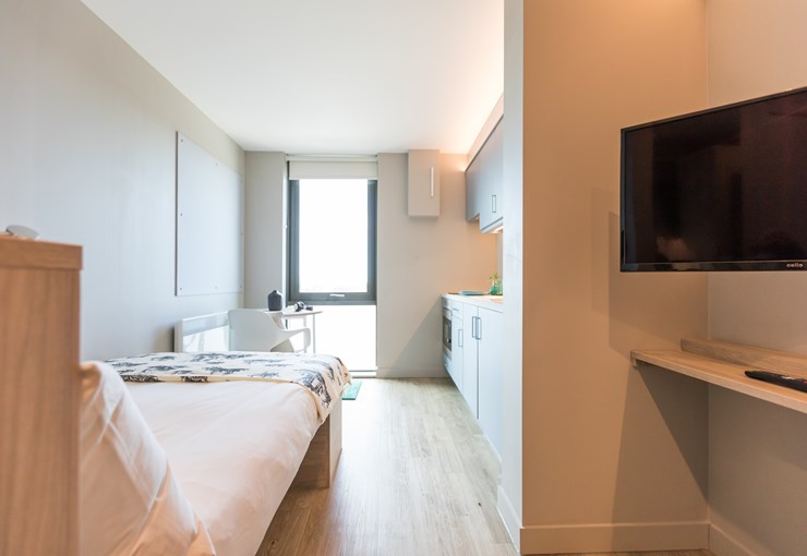  Bronze Studio  -  Caton Court  - Gallery -  5