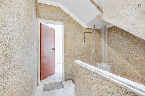 Fantastic 2-bedroom apartment in Sacavém - Gallery - 14