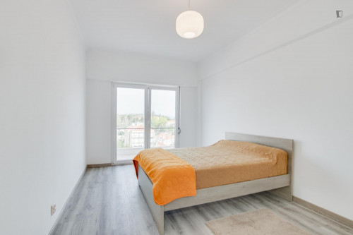 Fantastic 2-bedroom apartment in Sacavém - Gallery - 7