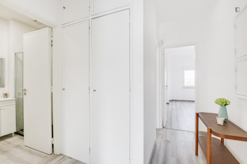 Fantastic 2-bedroom apartment in Sacavém - Gallery - 11