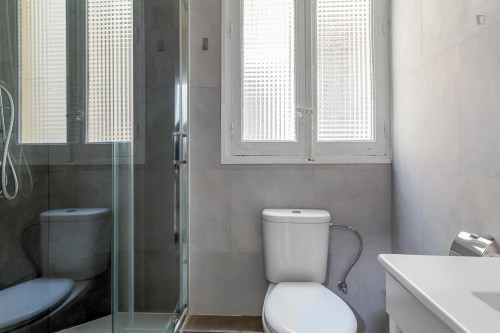 Sublime double bedroom in a student flat, in Goya - Gallery - 8