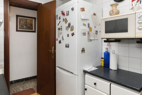 Lovely single bedroom for girls close to inspiring La Sagrada Familia - Gallery - 9