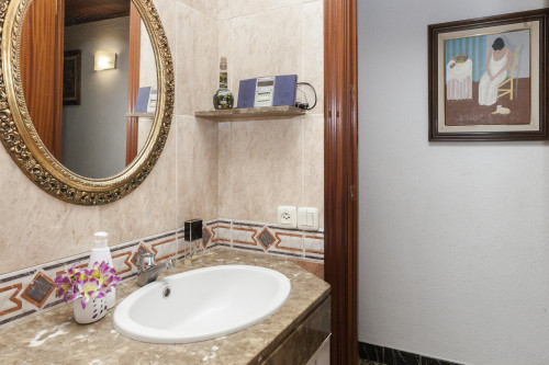 Lovely single bedroom for girls close to inspiring La Sagrada Familia - Gallery - 13
