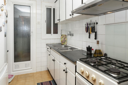 Lovely single bedroom for girls close to inspiring La Sagrada Familia - Gallery - 7