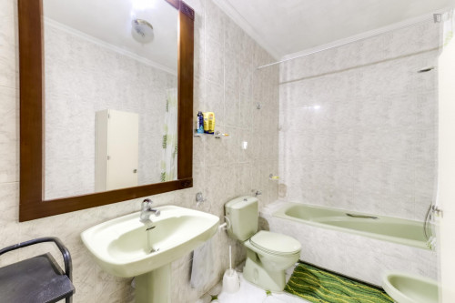 Snug single bedroom in a 5-bedroom house close to Universidad Europea de Madrid - Gallery - 6