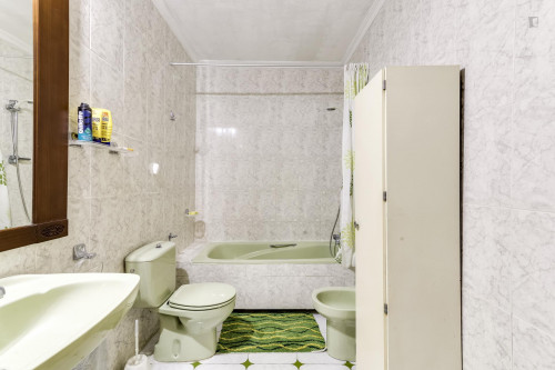 Snug single bedroom in a 5-bedroom house close to Universidad Europea de Madrid - Gallery - 5