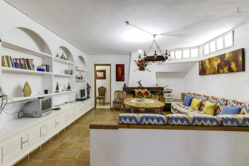 Snug single bedroom in a 5-bedroom house close to Universidad Europea de Madrid - Gallery - 17