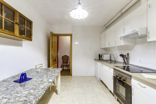 Snug single bedroom in a 5-bedroom house close to Universidad Europea de Madrid - Gallery - 10