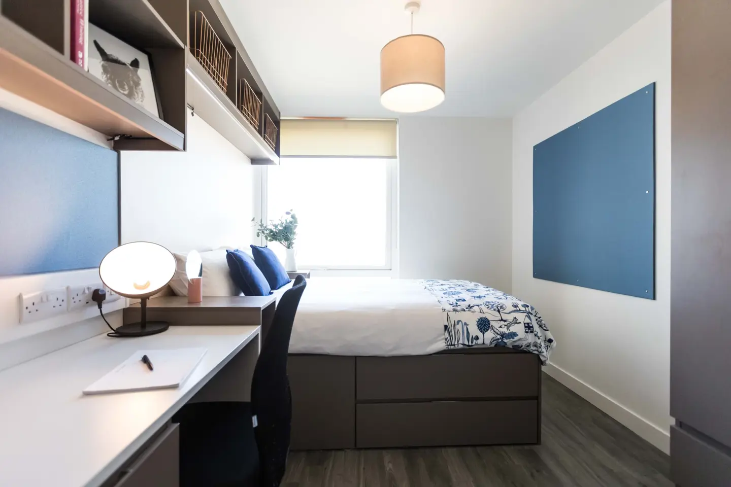 Silver En-Suite - Arbury Court - Gallery - 1