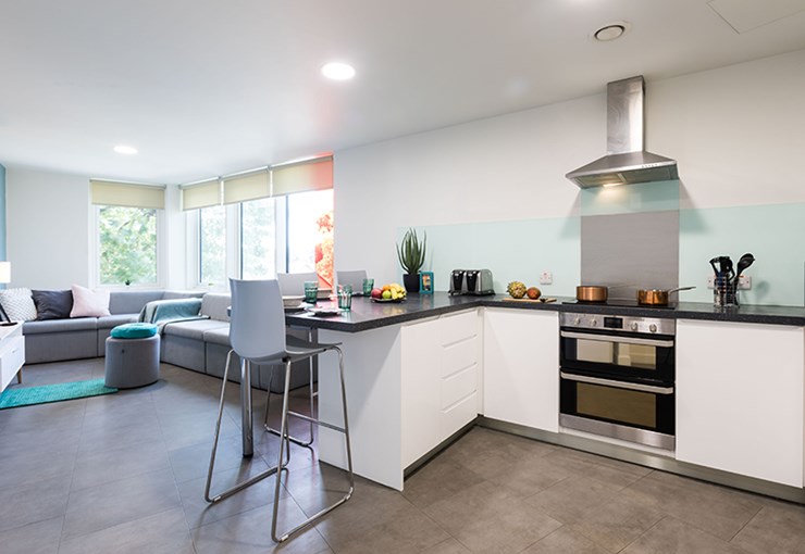 Gold En-Suite - Arbury Court - Gallery - 3