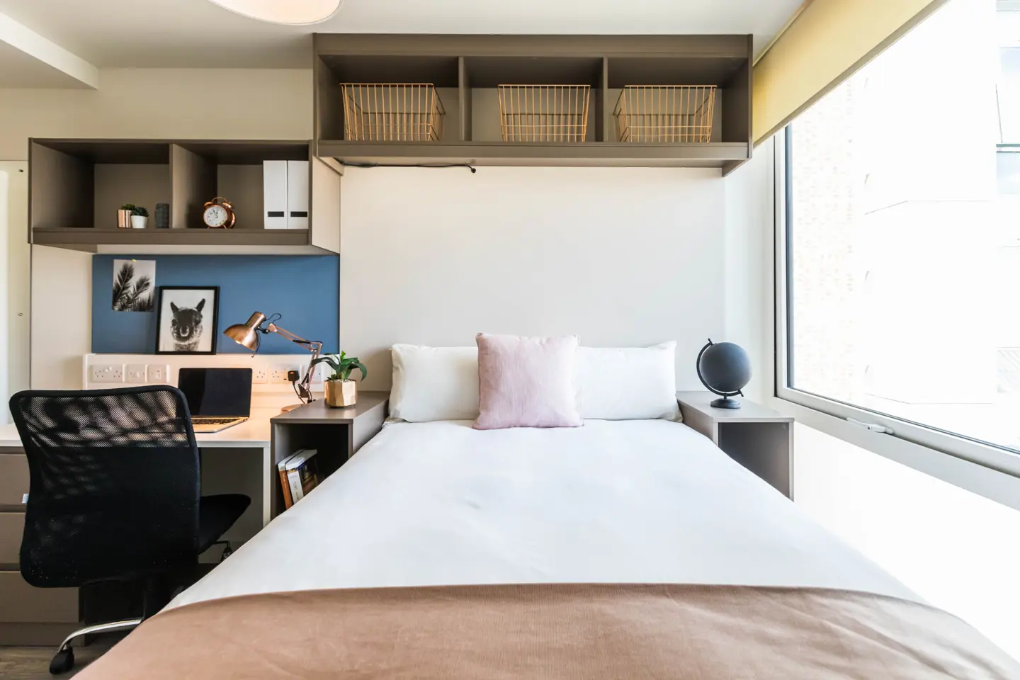 Bronze En-Suite - Arbury Court - Gallery - 1