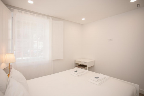 Charming 3-Bedroom apartment near Elevador da Ribeira - Gallery - 30